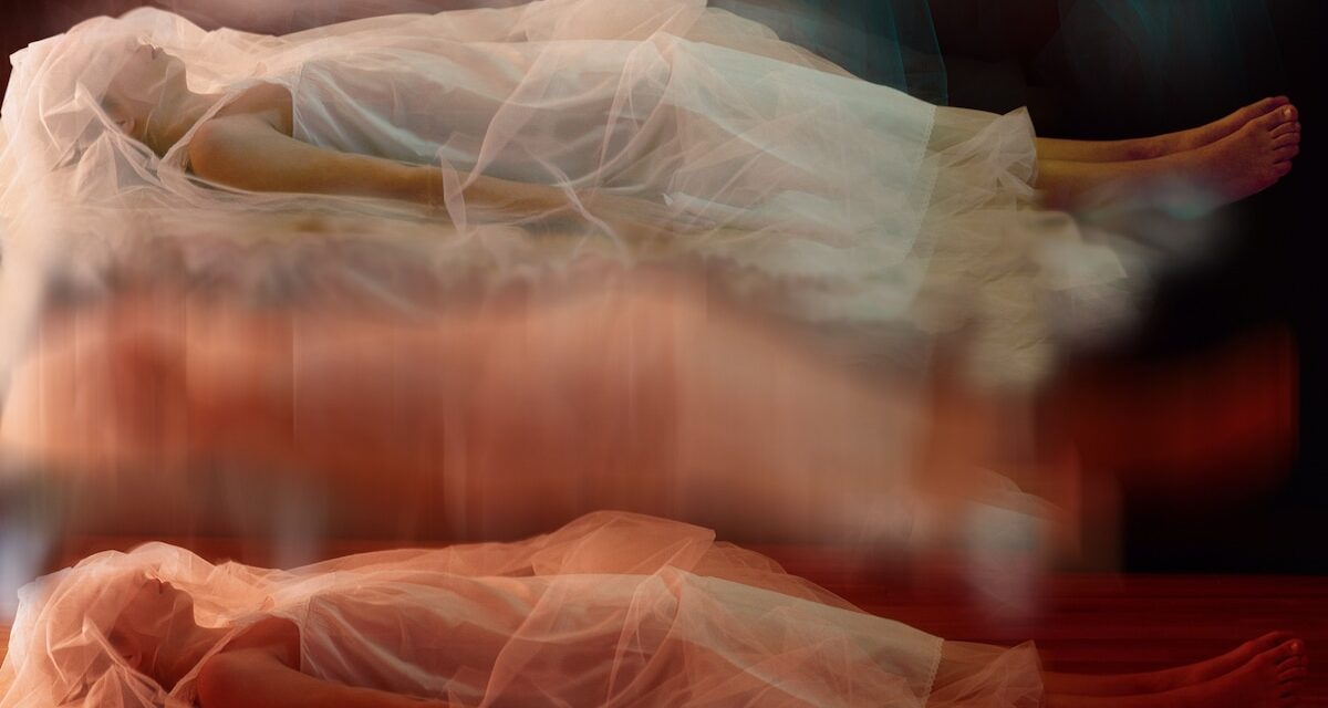 What is lucid dreaming—and how can you learn to do it?