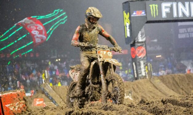 Watch: San Francisco Supercross Highlights in Spanish