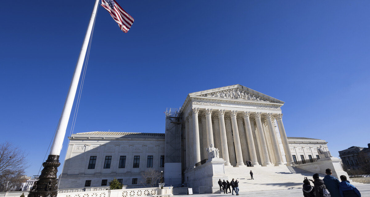 Nearly 200 congressional Republicans urge SCOTUS to keep Trump on the ballot