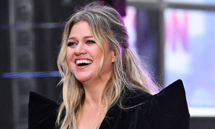 Kelly Clarkson Says She Feels ‘Sexier in New York’ Following Weight Loss Comments: Watch