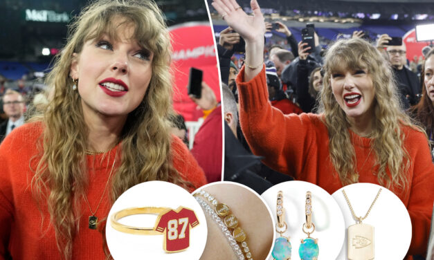How Taylor Swift paid tribute to Travis Kelce with her jewelry at Chiefs vs. Ravens game