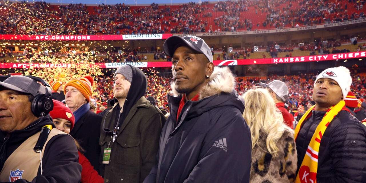 Report: Patrick Mahomes’ Dad Arrested for DWI Ahead of Chiefs’ NFL Super Bowl 58 Game
