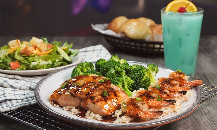Get Hooked on Logan’s Roadhouse With New Seafood Menu