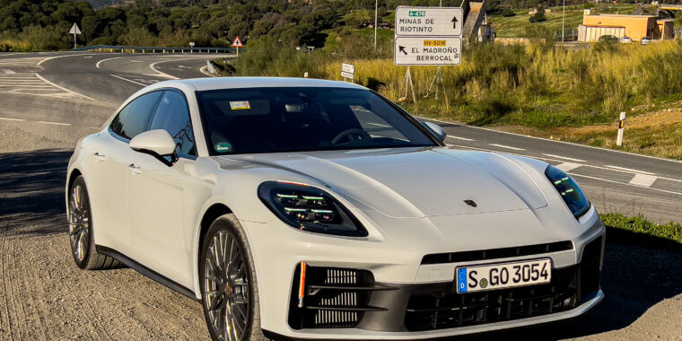 The 2025 Porsche Panamera perfectly balances luxury ride and great handling