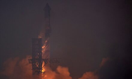 SpaceX ship reaches space but ends in fireball