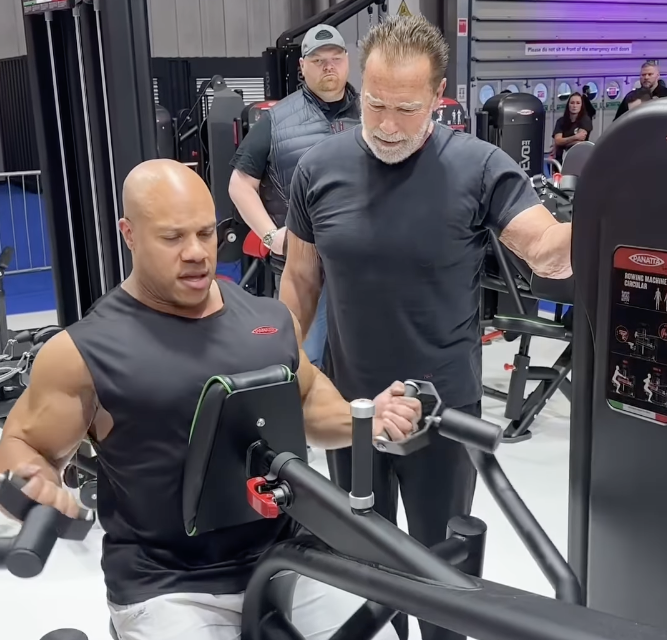 Watch Arnold Schwarzenegger Work Out With Bodybuilding Legend Phil Heath