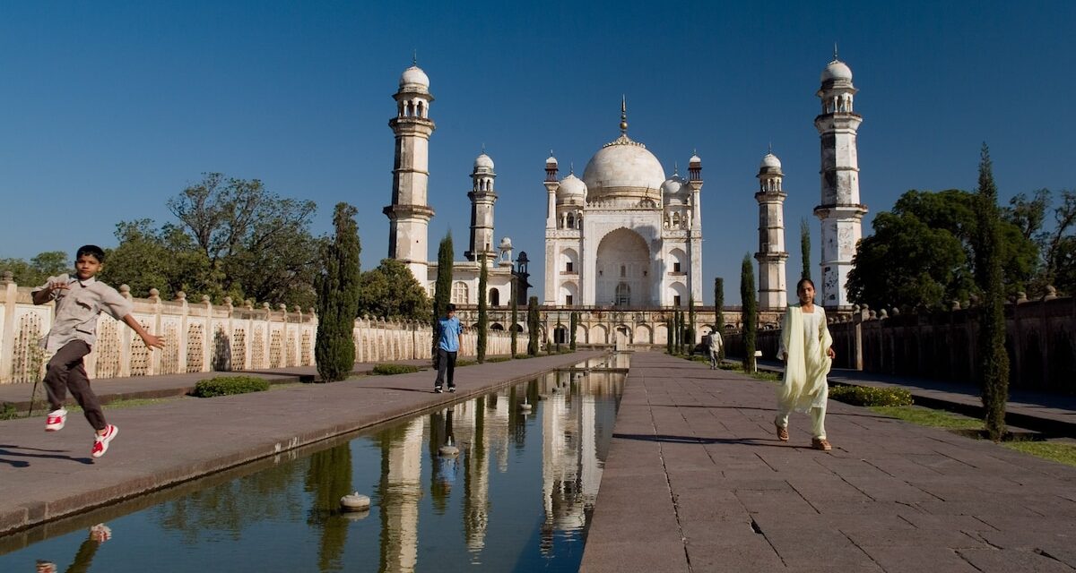These 9 destination dupes feel like the real deal