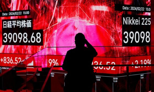Asia shares hit 15-month high as traders wait for CPI