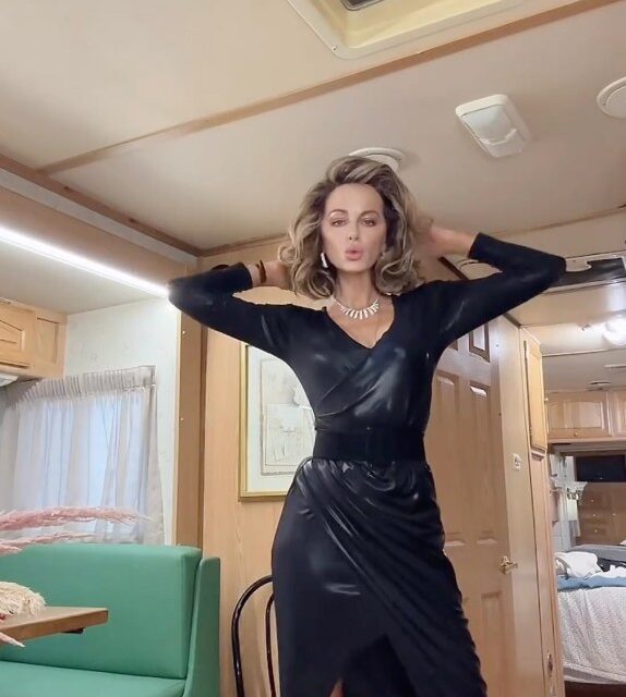 Kate Beckinsale slams critics calling her too ‘thin’ after health scare: ‘I am trying to survive’