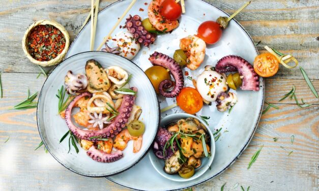 The world’s 15 best seafood dishes, from Singapore chilli crab to Louisiana crawfish boil
