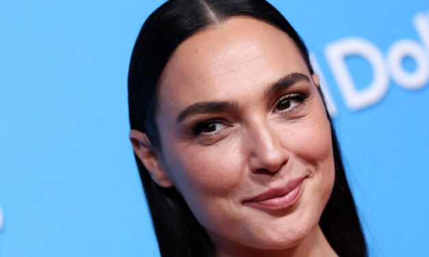 Gal Gadot’s entire Snow White performance feels like an unintentional try not to laugh challenge