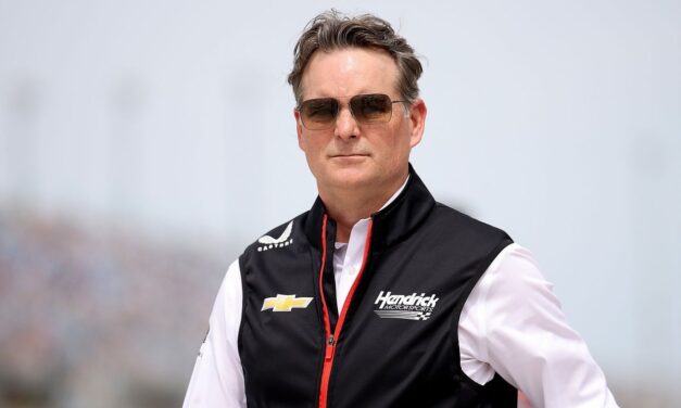 Jeff Gordon shares how Dr. Petty helped him in his NASCAR career