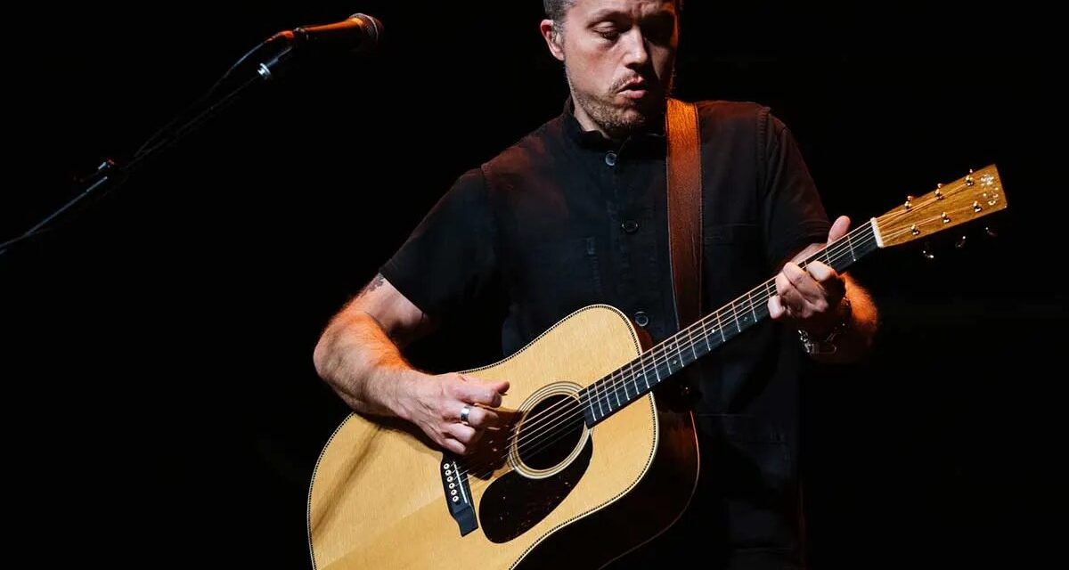 Hone Your Hybrid Picking on Jason Isbell’s Lighthearted Love Song “Foxes in the Snow”