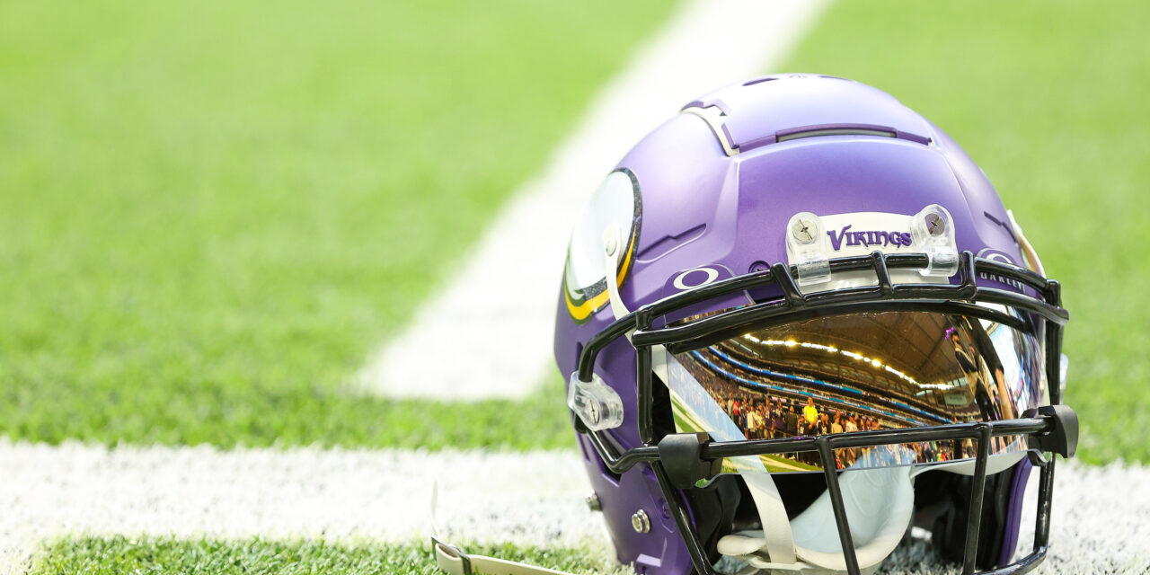 Report: Vikings Ink 4 Players to Deals