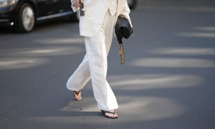 Yes, Flip-Flops Are Taking Over Summer 2025 Office Wear Trends