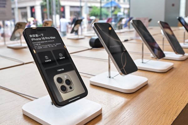 Apple iPhone sales fall behind Huawei in China despite growth