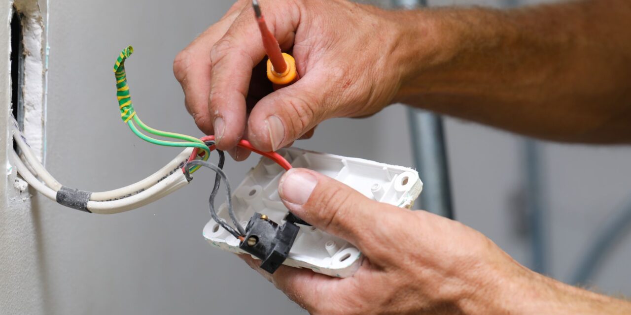How to install a smart light switch or dimmer
