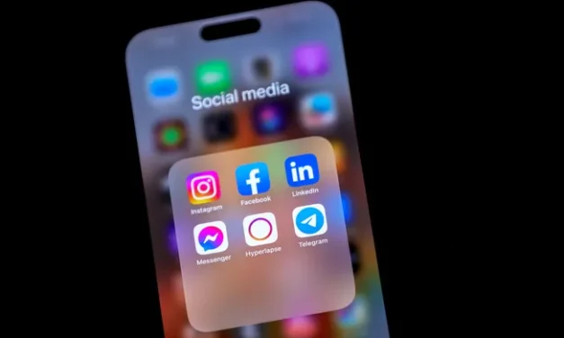 Retailers sharply increase spending on social media in 2025, study says