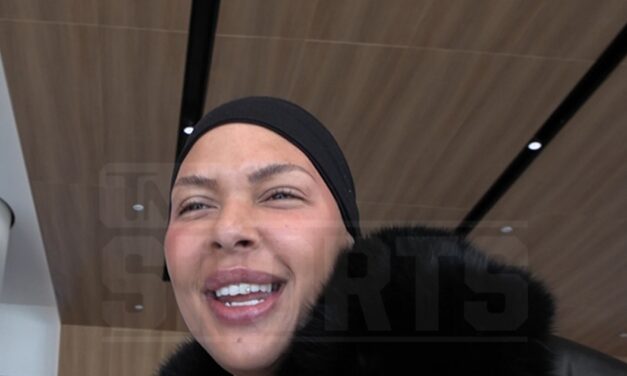Liz Cambage Calls on WNBA Players To Make More Money Off Court Amid OnlyFans Success