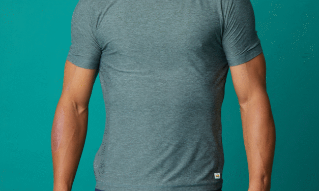 The Best Workout Shirt We’ve Ever Tested Is on Sale at Vuori