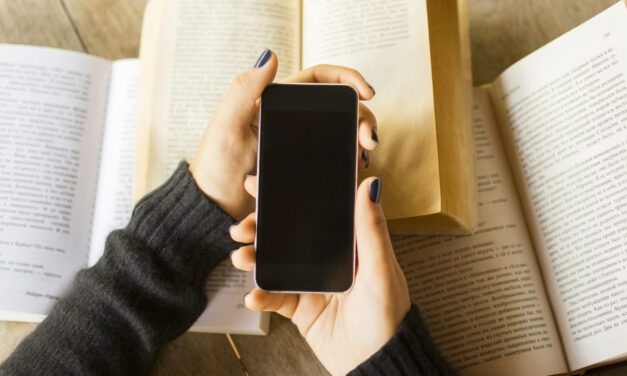 Five Essential Android Apps Every Avid Reader Needs On Their Phone