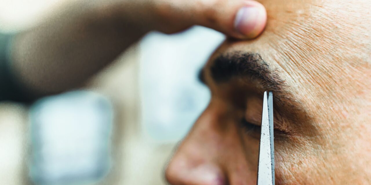 How to Trim Your Eyebrows in 6 Steps, According to Grooming Experts