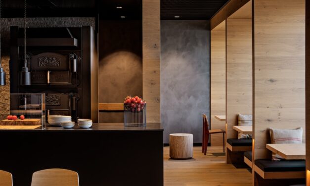 Inside the secret world of the luxury airport lounge—and how to get in