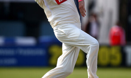 Seam or spin, Robinson keeps Durham in check