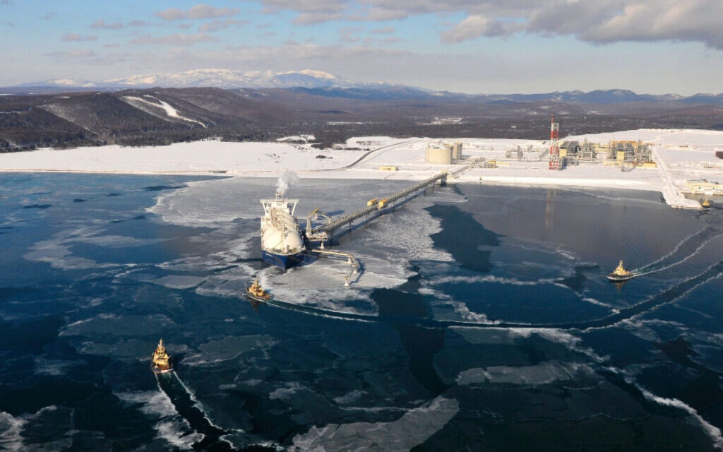 EU draws the line on Russian gas with gradual ban from 2026, oil set to follow suit in 2027