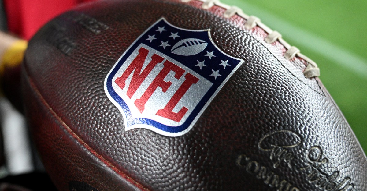 NFL Week 17 early games live discussion