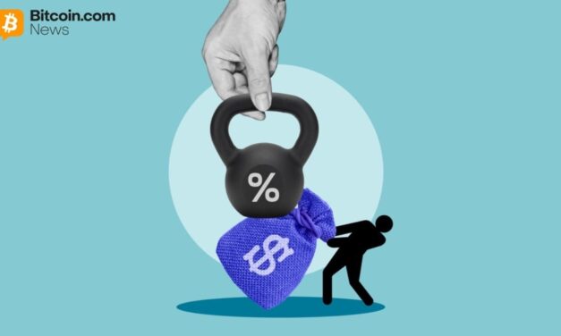 Bitcoin ETFs End 2025 Under Pressure as Outflows Deepen