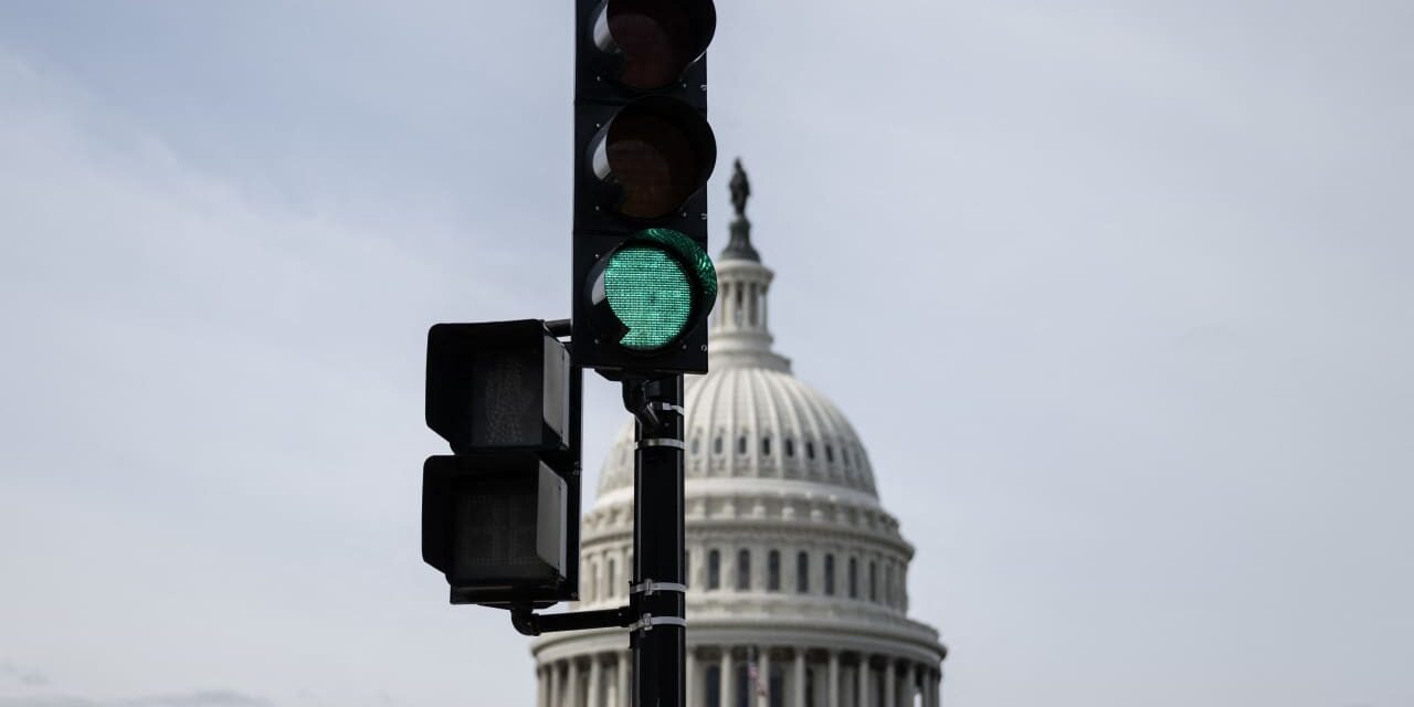 The economy just flashed a Goldilocks signal — and it’s been doing a lot of that lately