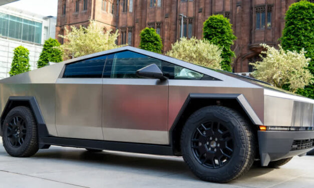 Tesla’s “cheaper” Cybertruck arrives at $59,990, still far from the $40K promise