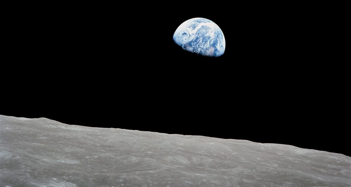 The Artemis II crew has a chance to recreate ‘Earthrise,’ one of the most famous photos of all time