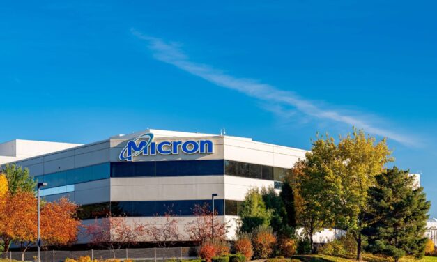 Micron vs SK Hynix: Which AI Memory Stock Is the Better Buy Right Now?