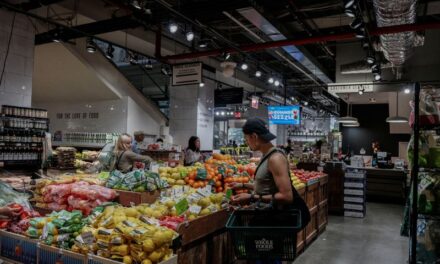US PCE inflation firmer in April