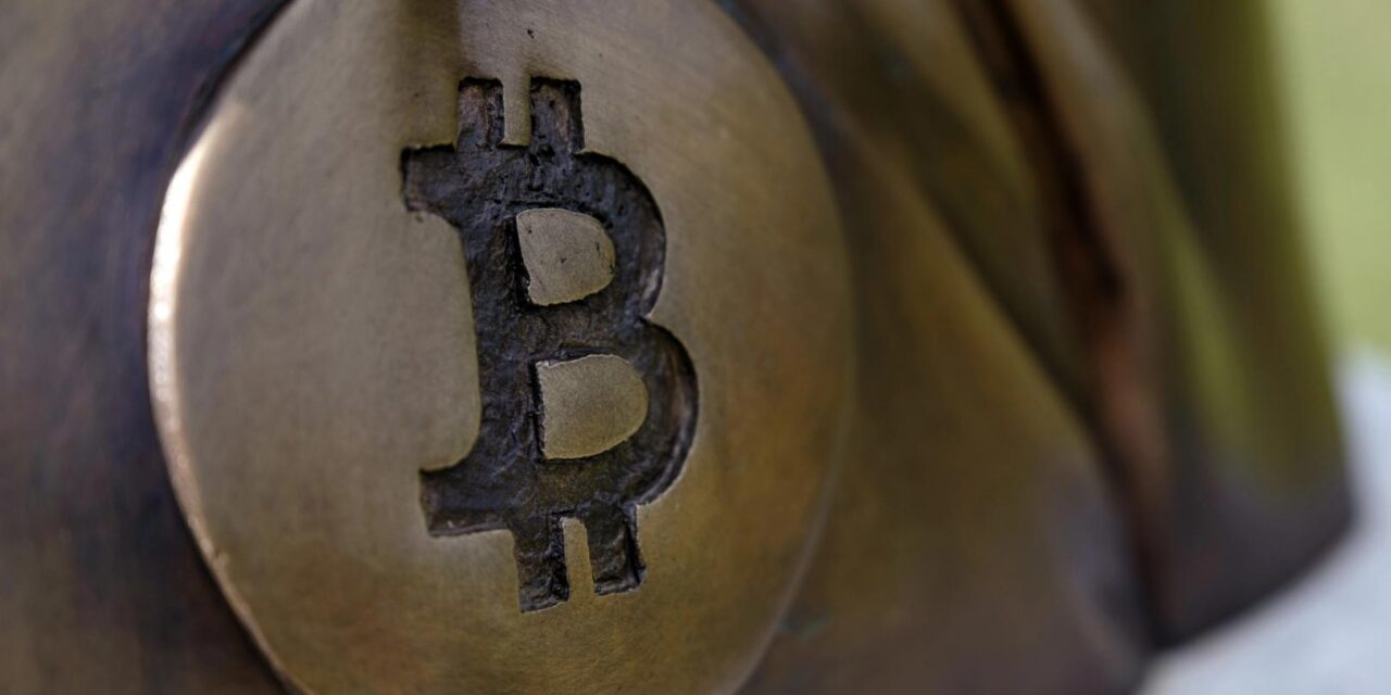 Satoshi-era bitcoin at center of $285 billion lawsuit moves after 14 years