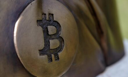 Satoshi-era bitcoin at center of $285 billion lawsuit moves after 14 years