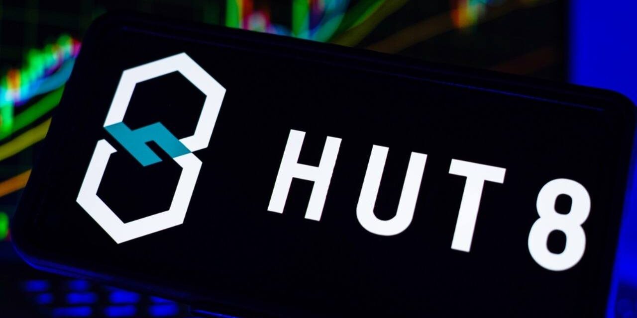 Hut 8 Prices $4.25B Notes to Build 352MW Texas AI Data Center