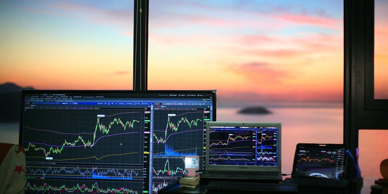 XRP market shows signs of capitulation as holders sell at loss