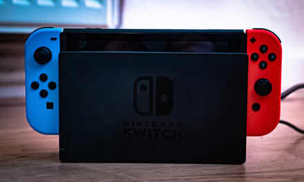 What Does A Flashing Green Light Mean On Your Nintendo Switch Dock?