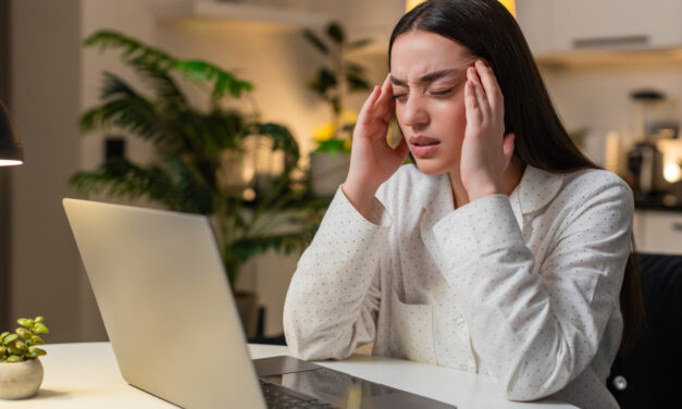 5 Useful Computer Screen Settings That Cut Down On Eye Strain
