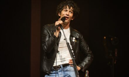 Matty Healy & Gabbriette’s Wedding Rehearsal, With a Cute Dip-Kiss, Spotted in Paparazzi Video