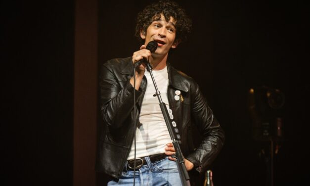 Matty Healy & Gabbriette’s Wedding Rehearsal, With a Cute Dip-Kiss, Spotted in Paparazzi Video