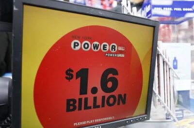 Poll: Significantly fewer U.S. adults say they gamble compared to 2016
