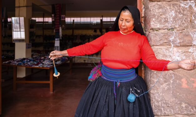See Island Weavers at Work in Peru’s Lake Titicaca