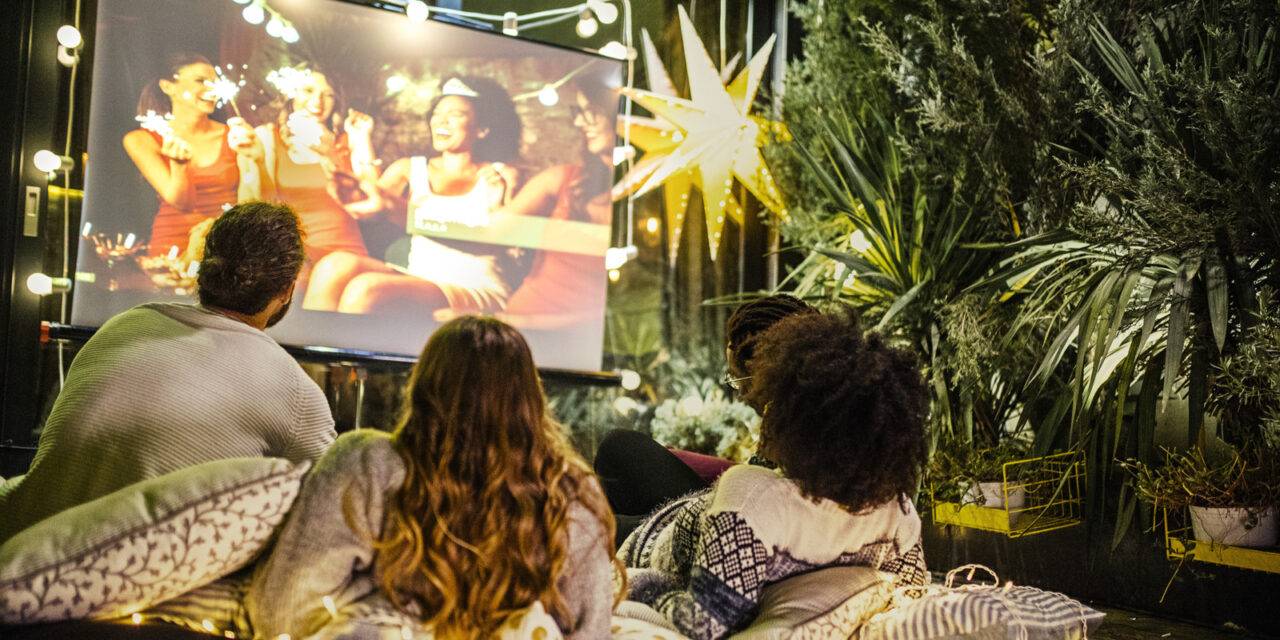 5 Amazon Best-Selling Home Projector Screens Actually Worth Buying