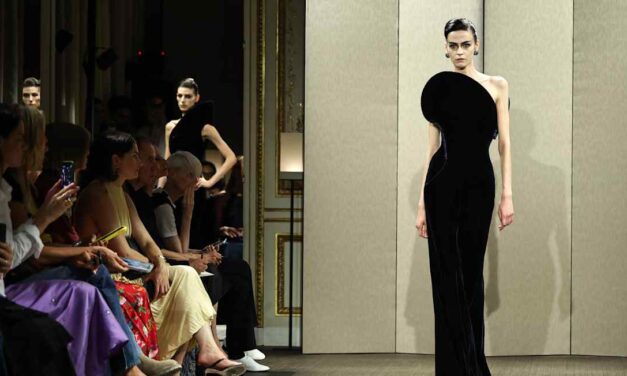 Armani to kick off stake sale talks with LVMH and L’Oréal