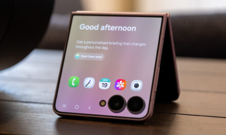 Samsung Galaxy Z Flip 8 Review: Iteration Overshadowed By Innovation