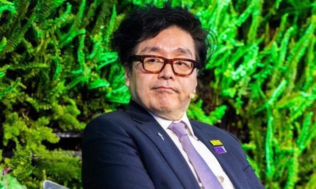 Tom Lee Says Bitmine Will Stop Buying ETH at 5% of Supply
